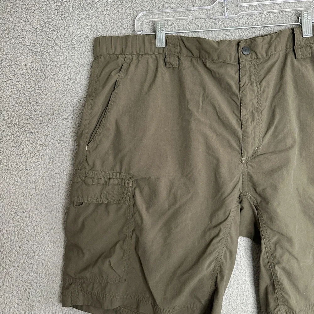 The North Face Shorts Mens XXL Green Utility Cargo Pockets Trail Hiking Outdoors